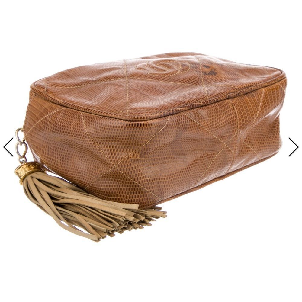 CHANEL Tan lizard Leather Crossbody Bag - Picture 6 of 15